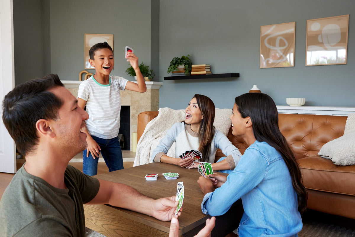 UNO Teams Cooperative Card Game