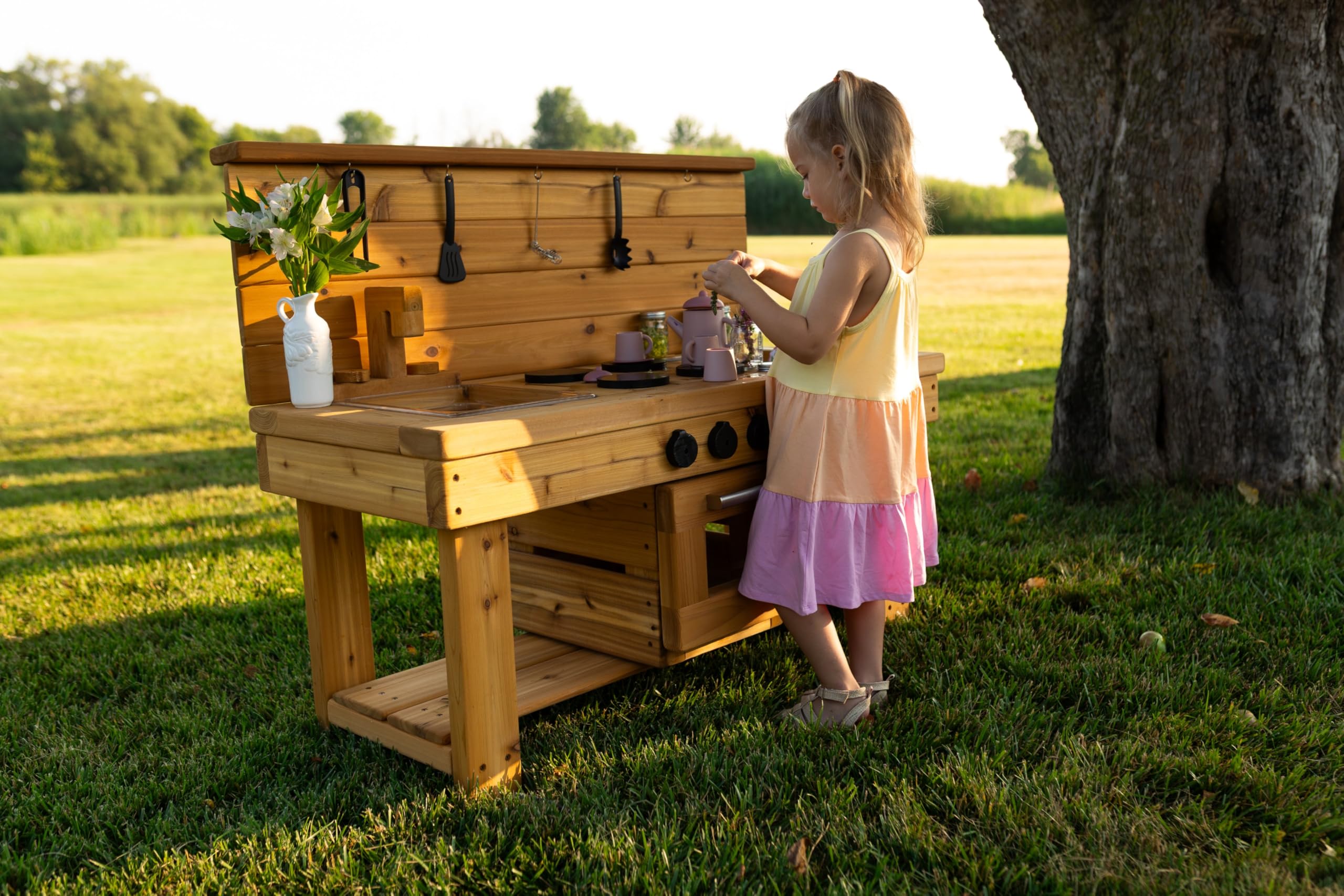 Noble Toys XL Cedar Outdoor Mud Kitchen